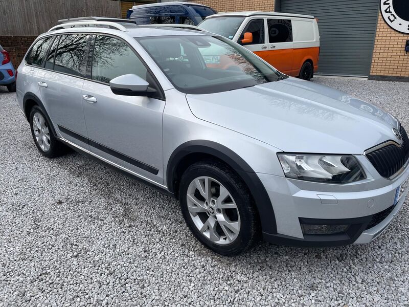 View SKODA OCTAVIA 2.0 TDI Scout 4WD Euro 6 (s/s) 5dr