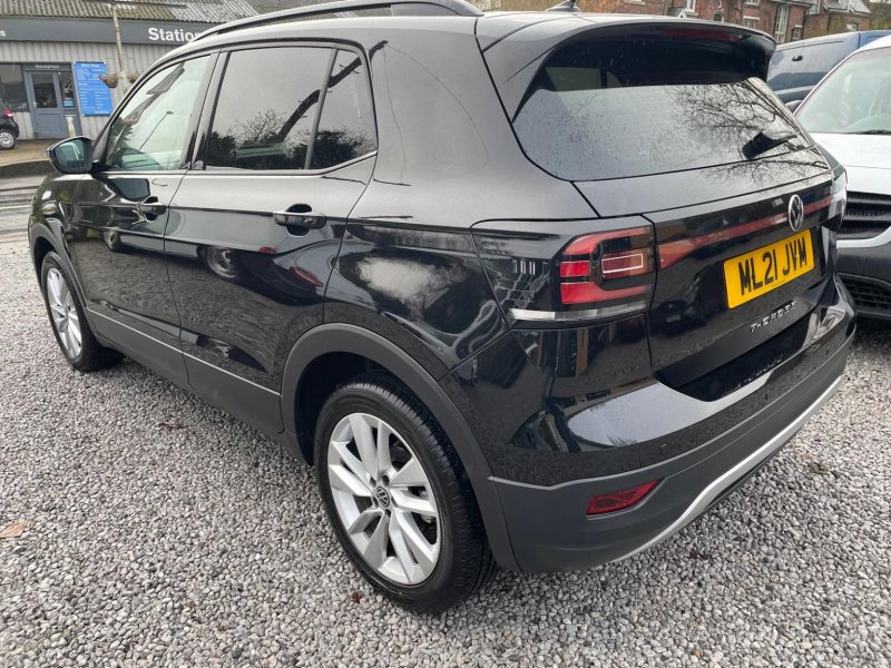 VOLKSWAGEN T-CROSS