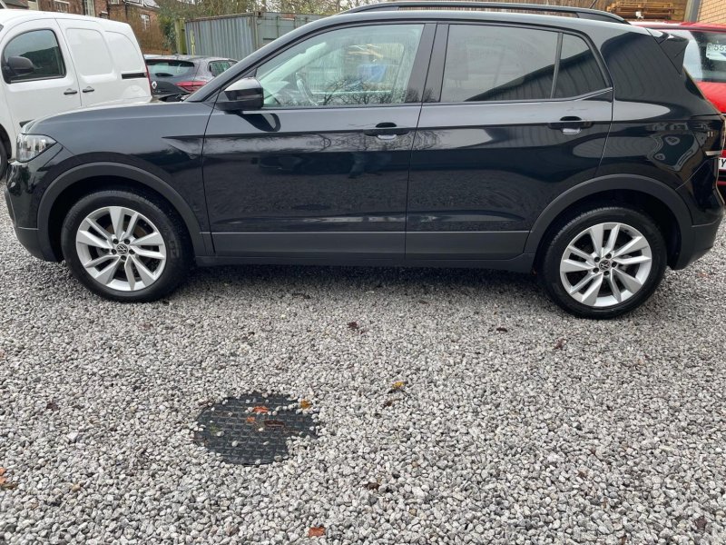 VOLKSWAGEN T-CROSS
