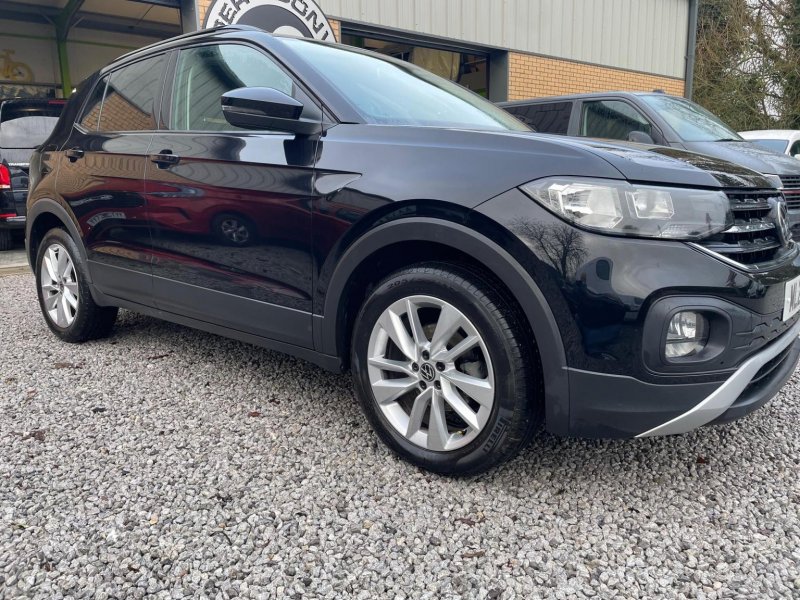 VOLKSWAGEN T-CROSS