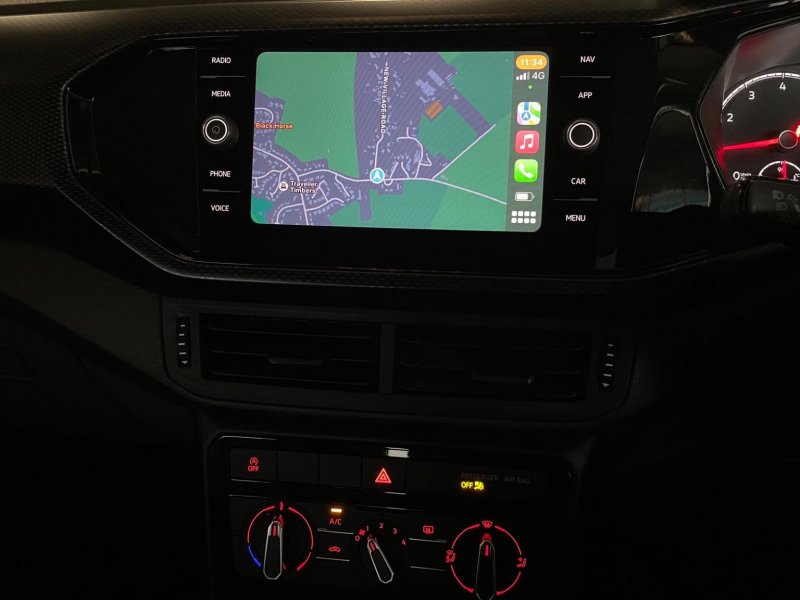 VOLKSWAGEN T-CROSS