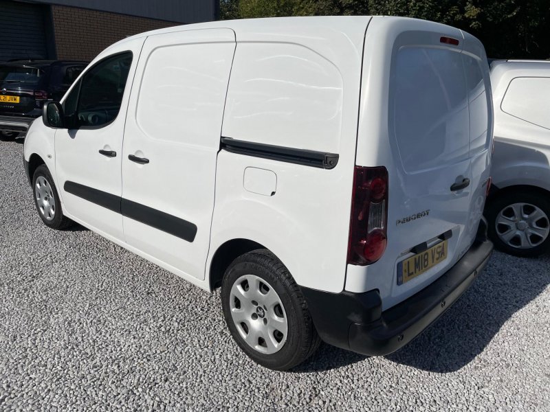 PEUGEOT PARTNER