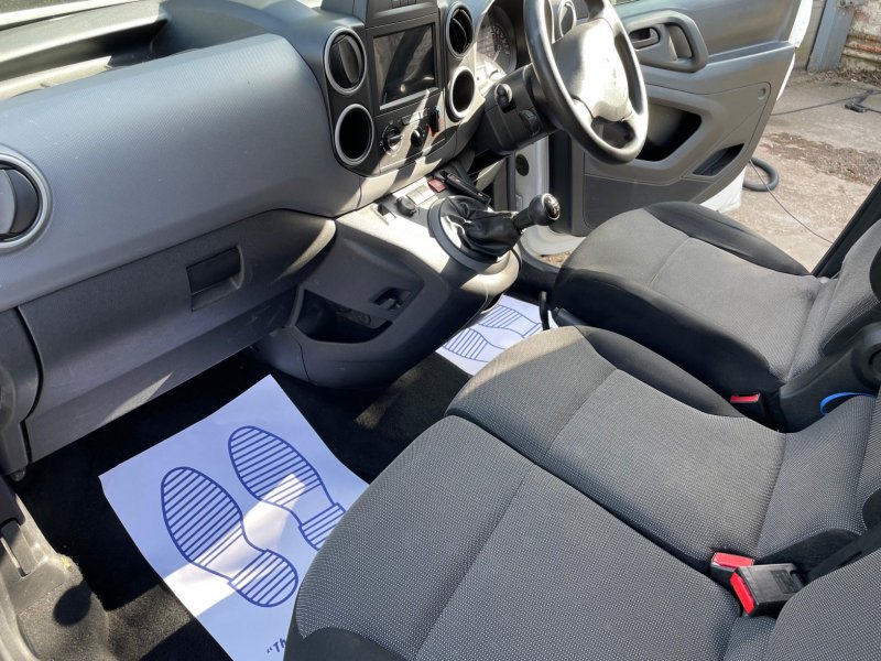 PEUGEOT PARTNER