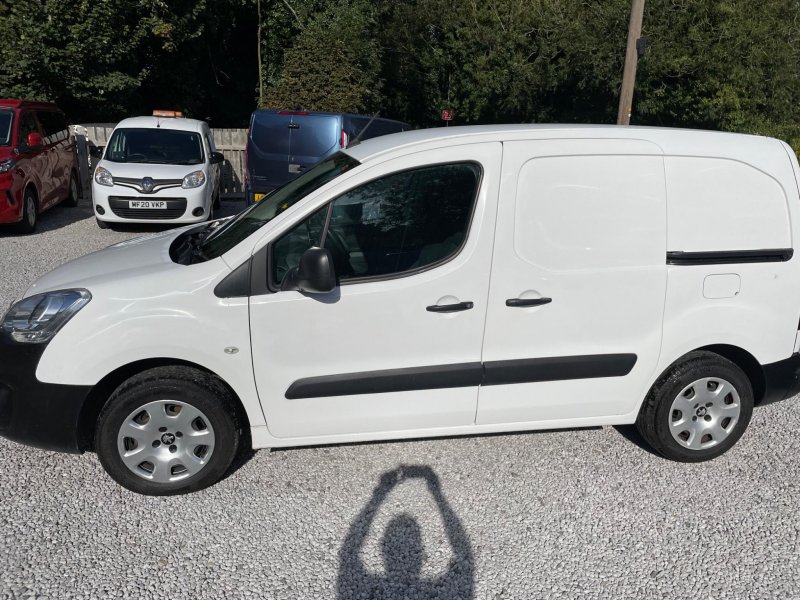 PEUGEOT PARTNER