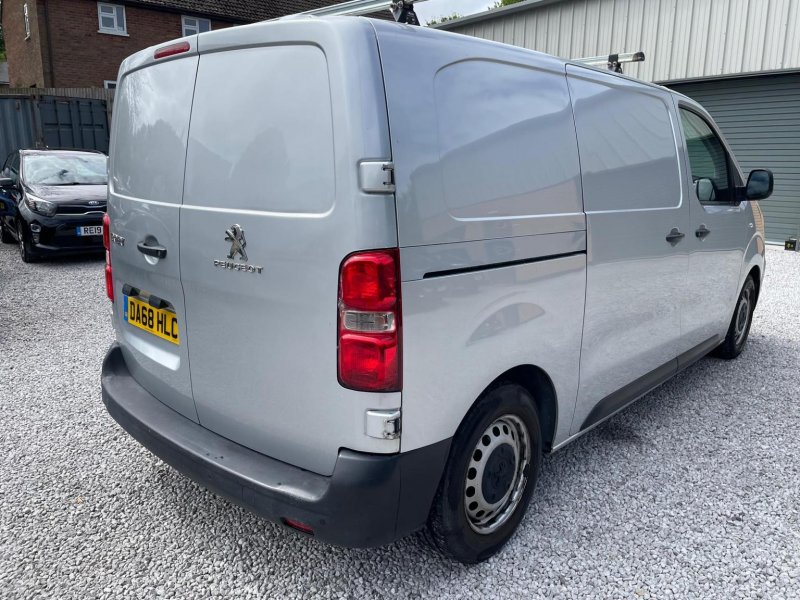 View PEUGEOT EXPERT 1.6 BlueHDi 1000 Professional Standard Panel Van MWB Euro 6 (s/s) 6dr