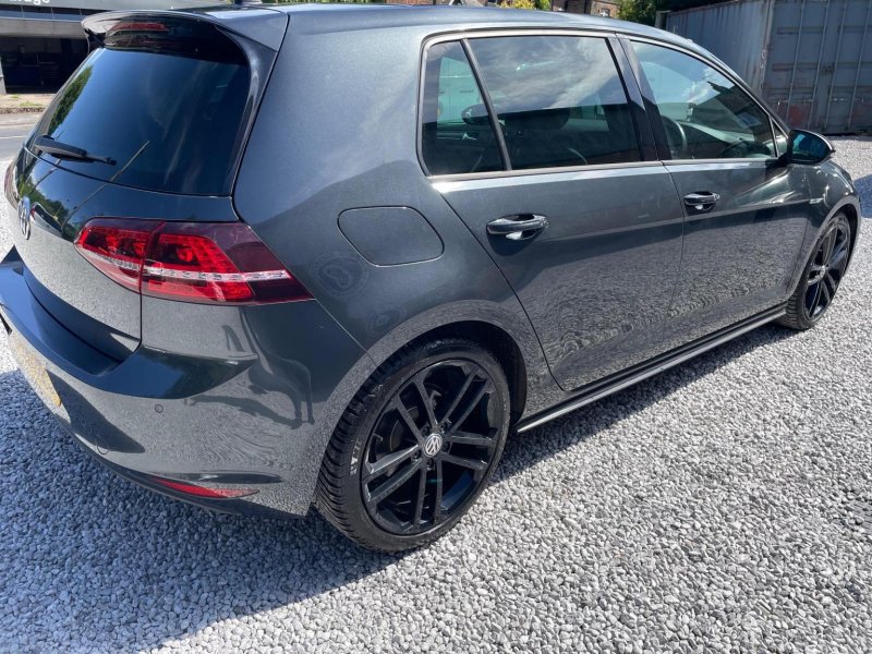 View VOLKSWAGEN GOLF 2.0 TDI BlueMotion Tech GTD DSG Euro 6 (s/s) 5dr