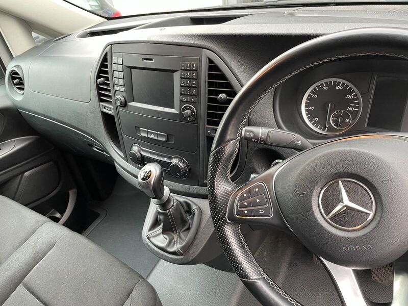 MERCEDES-BENZ VITO